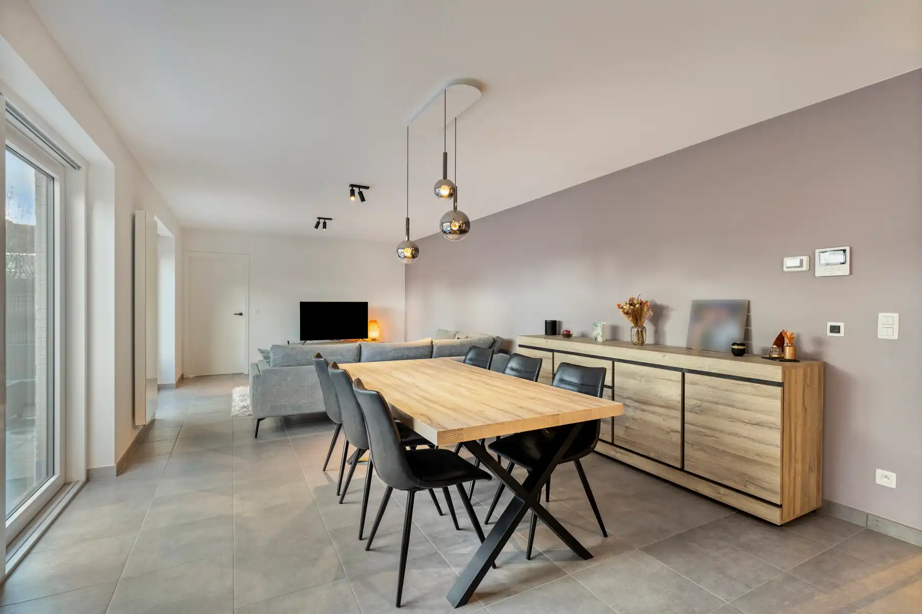 Recent GVL app met 3 slpk, tuin/terras en inclusief garage! foto {{pictureIndex}}