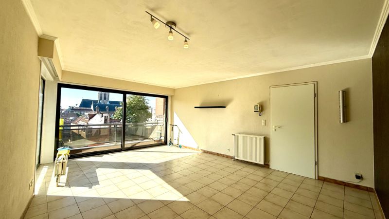Centraal gelegen appartement met 2 slaapkamers foto 4