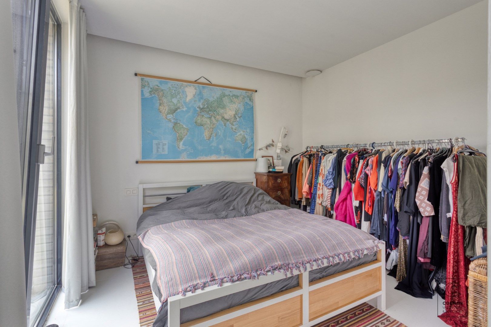 Prachtig, instapklare laagbouwwoning met 4 slaapkamer op een perceel van 995 m²! foto 13