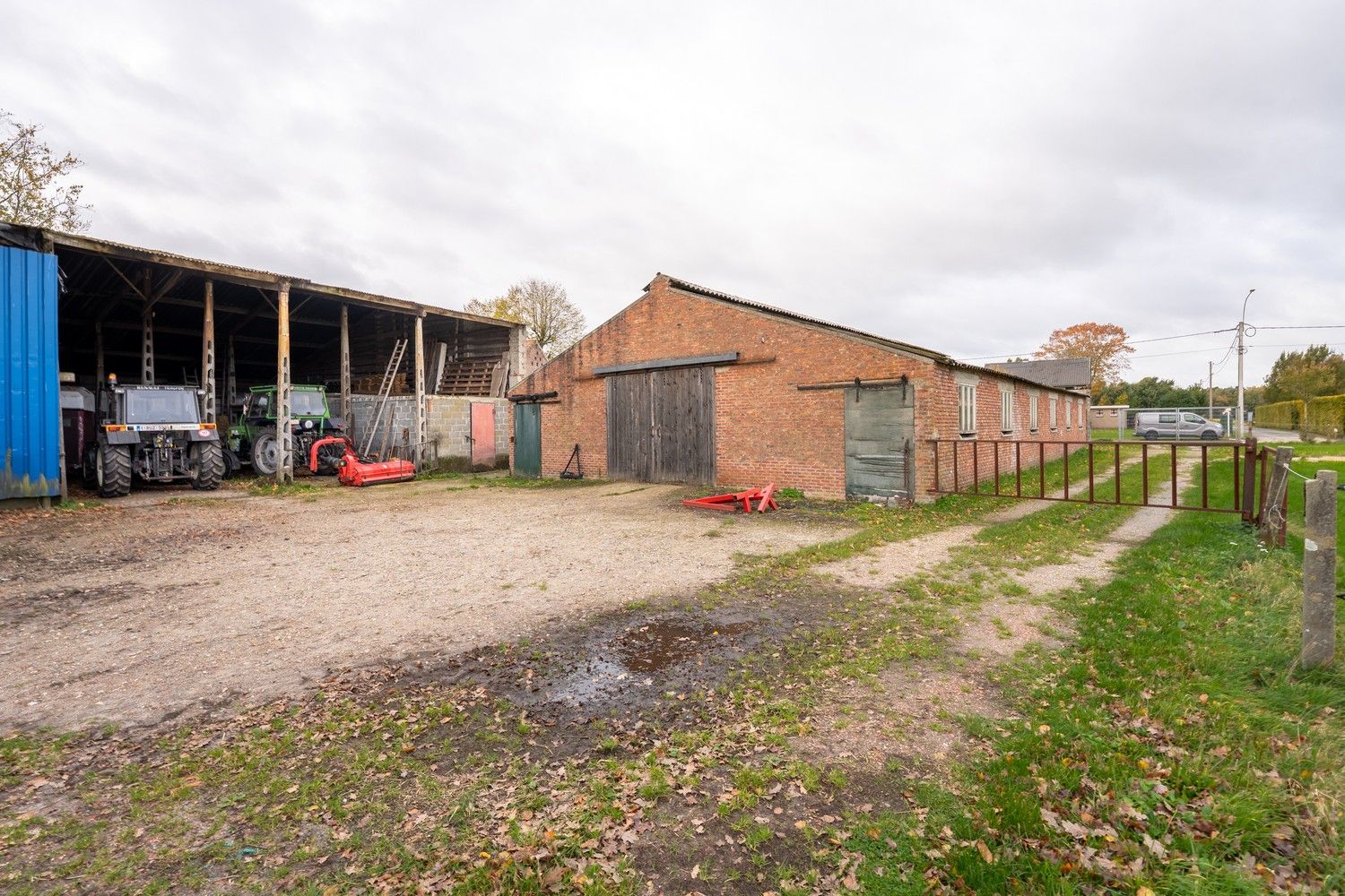 Charmante gerenoveerde woning met aanpalende schuur en 3 aparte bijgebouwen op 28a49 in Achel foto 37