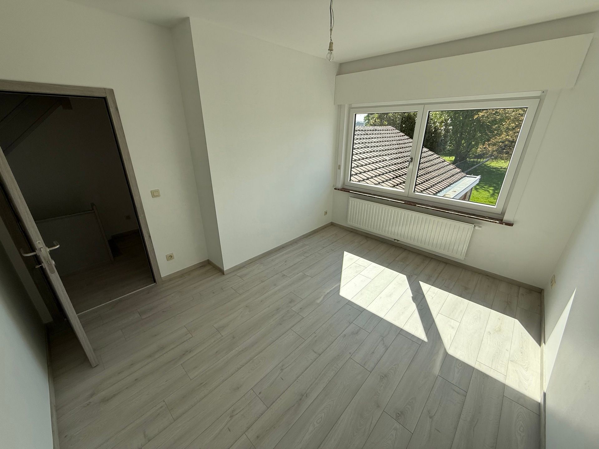 Gerenoveerde gezinswoning met zonrijke tuin in Grimbergen foto 9