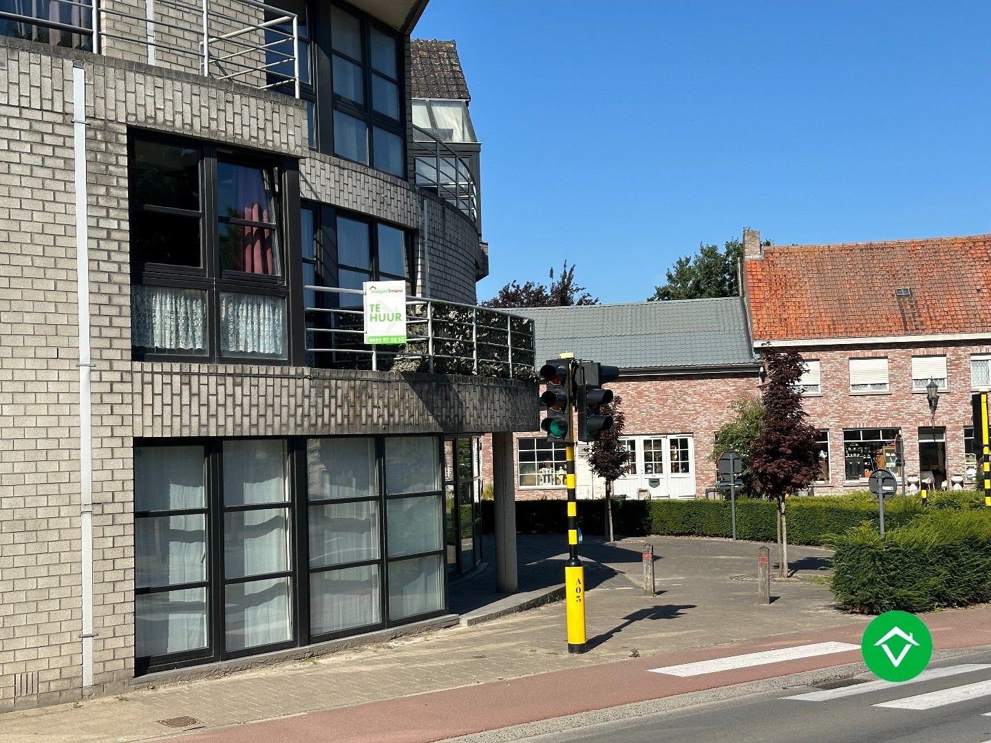 Appartement met 2 slaapkamers en garage te Koekelare foto {{pictureIndex}}