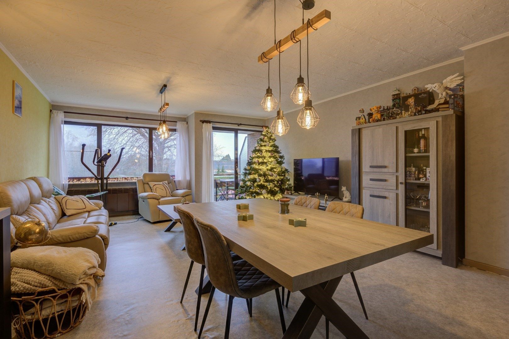 IN OPTIE ---- Instapklaar appartement met 3 slaapkamers te koop! foto 2