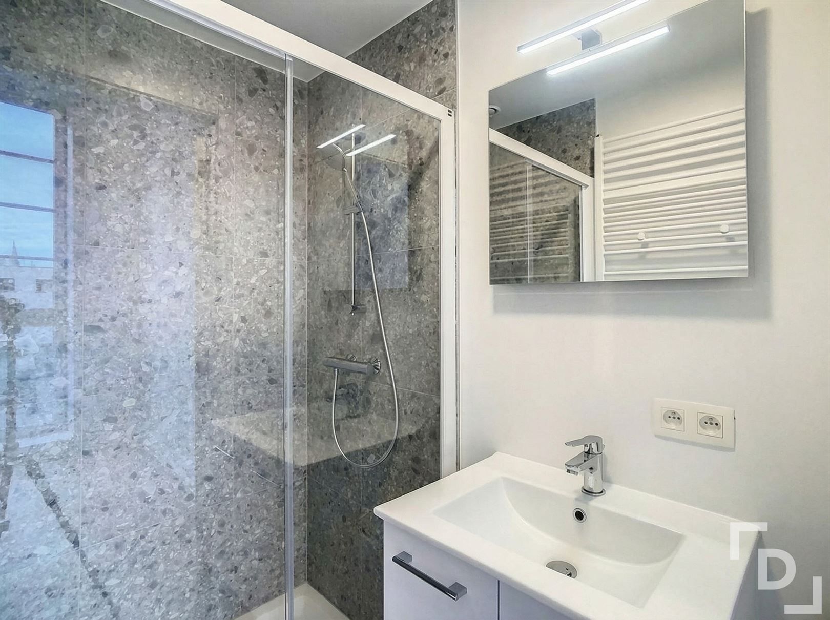 Nieuwbouwappartement in hartje Ieper foto 10