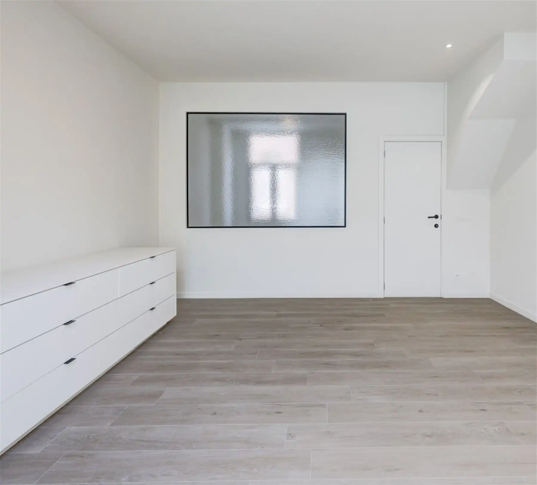 Volledig gerenoveerde woning nabij het centrum! foto 8