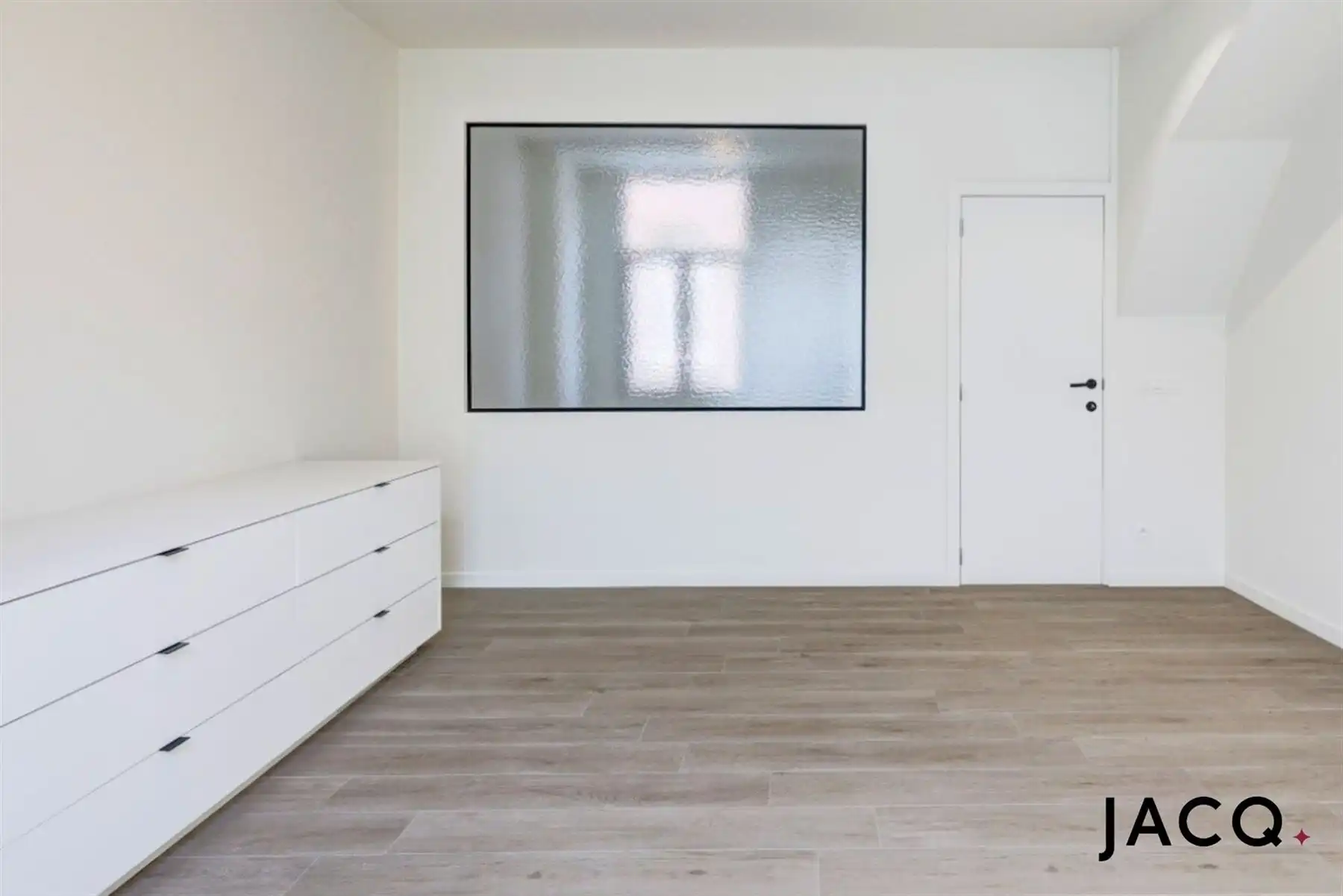 Volledig gerenoveerde woning nabij het centrum! foto 8