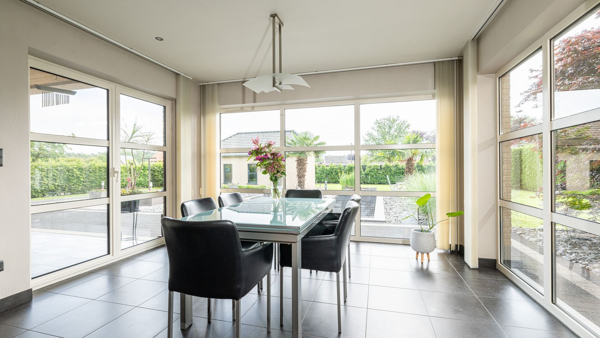 Landelijk gelegen villa foto 9