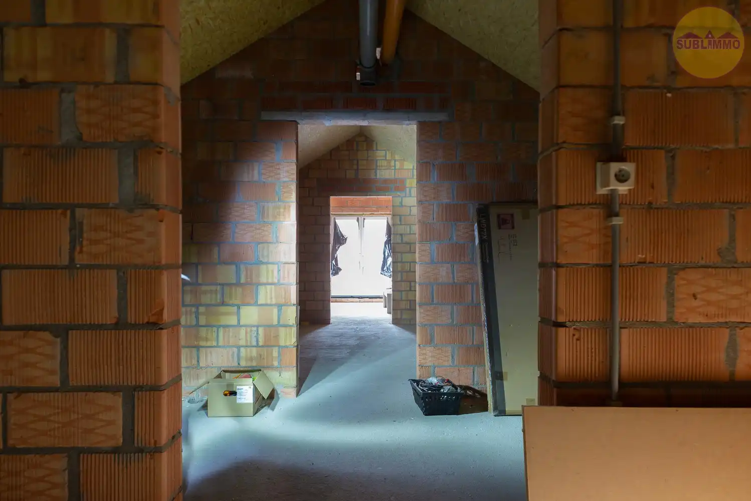 Open bebouwing met ruim bijgebouw op een perceel van 1.100 m² in Geel foto 33