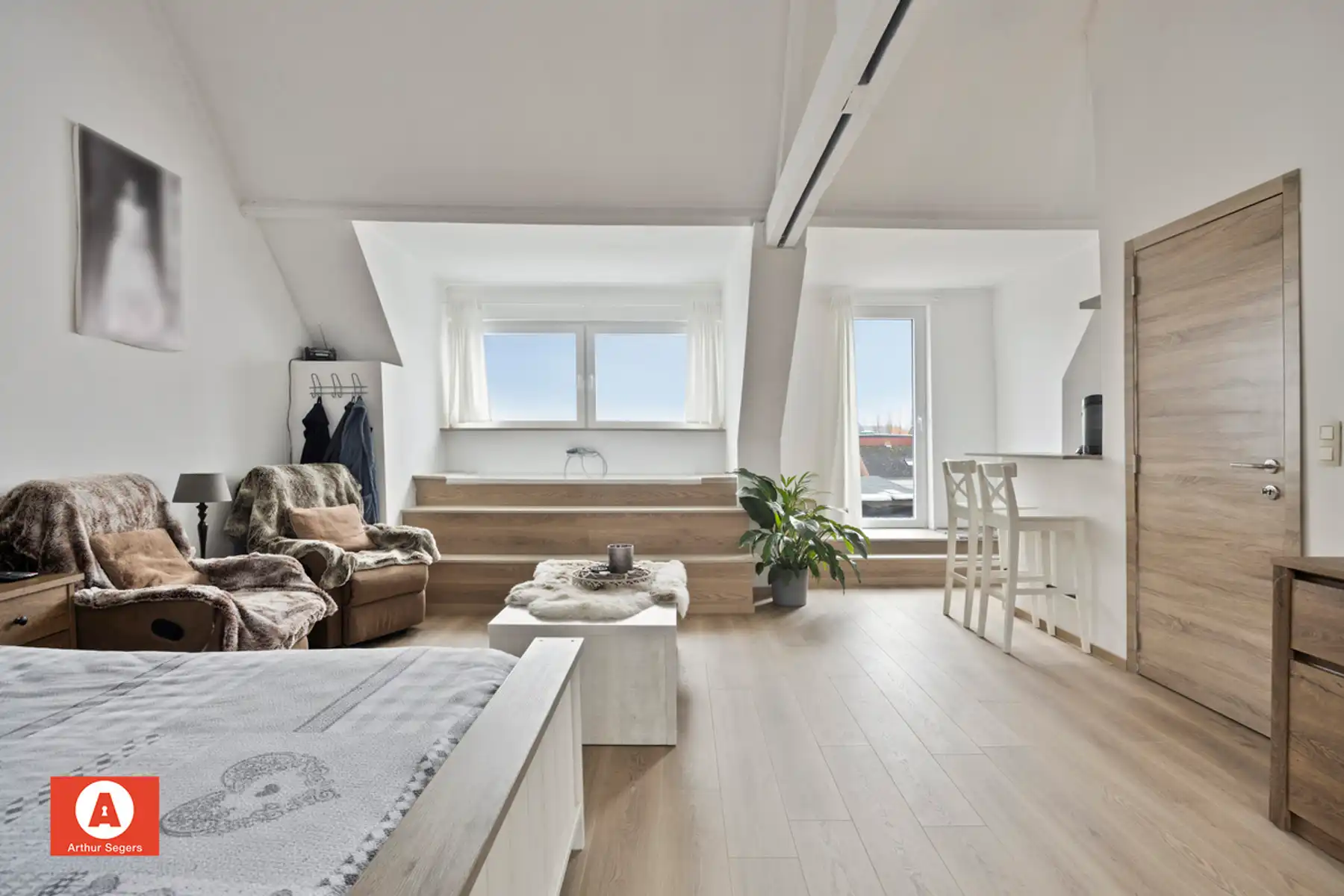 Energiezuinige en instapklare centrum-woning.  foto {{pictureIndex}}