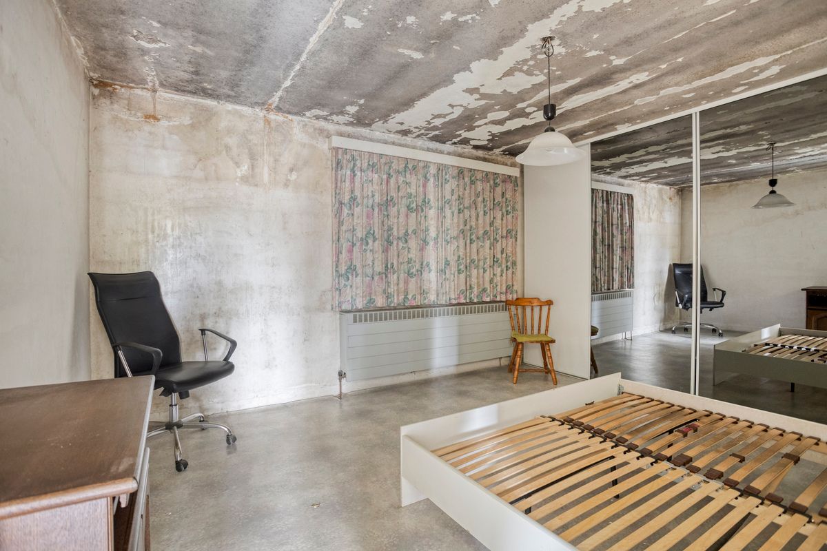 Te renoveren halfopen woning op een rustige locatie foto 14