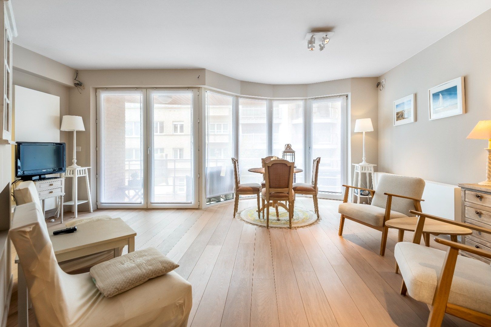 Mooi instapklaar appartement op de Dumortierlaan foto 3