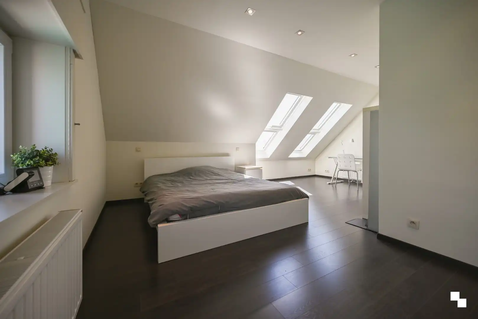 Zeer verzorgde eengezinswoning met drie slaapkamers en garage foto 33