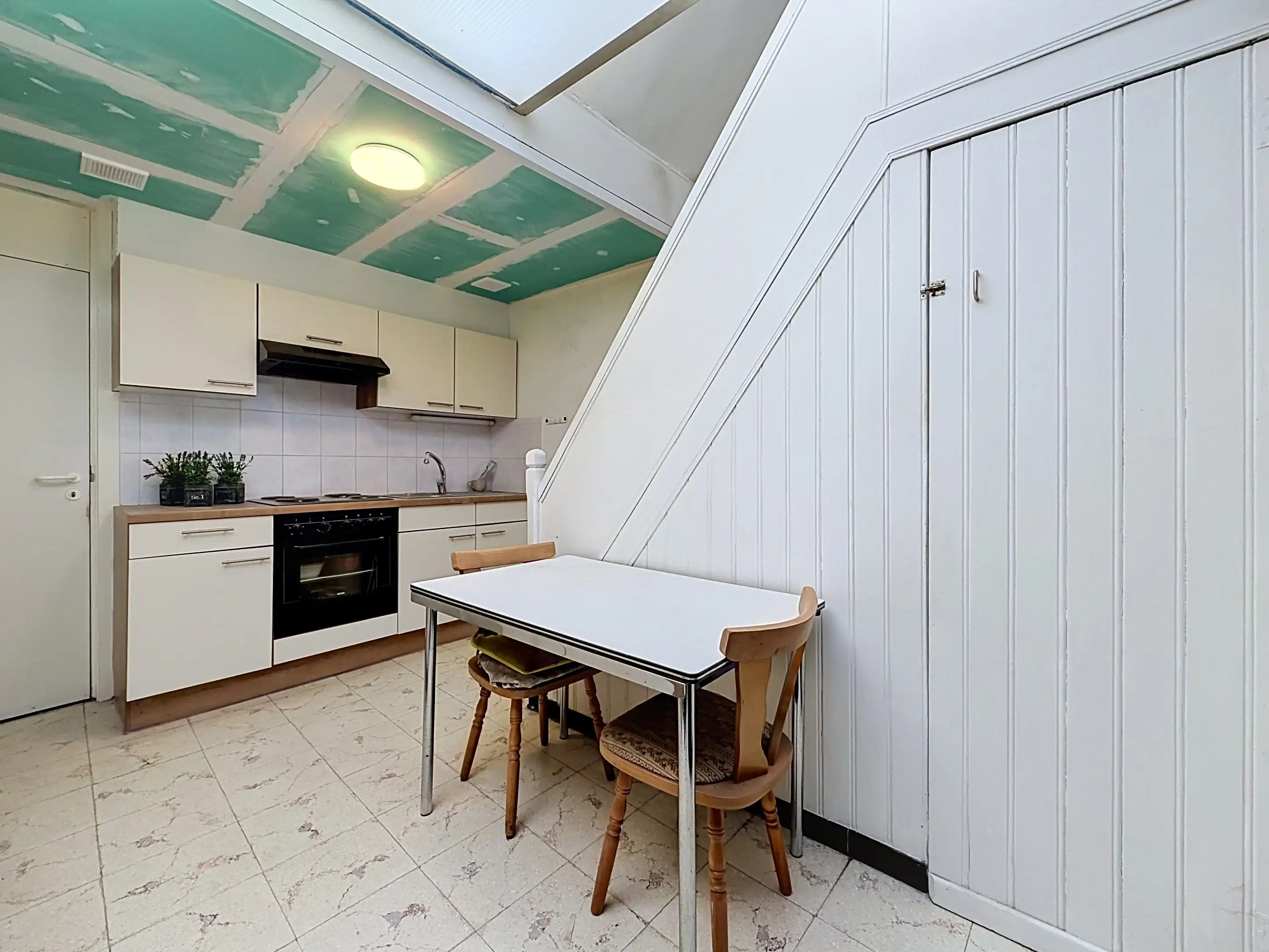 Woning te koop in Harelbeke met 2 slaapkamers en tuin foto 6
