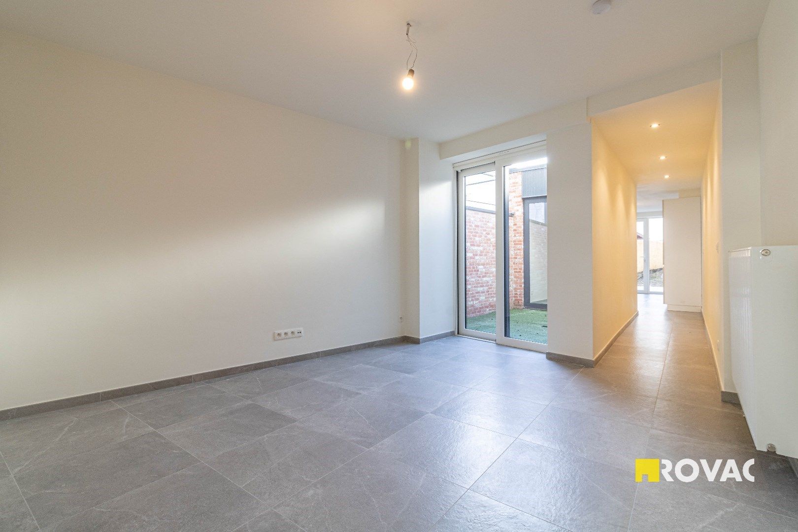 Volledig gerenoveerde woning met 3 slaapkamers en tuin foto 3