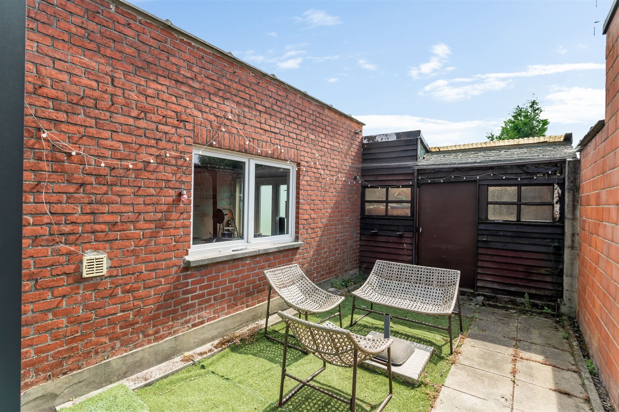 Grotendeels gemoderniseerde woning te Duffel foto 9