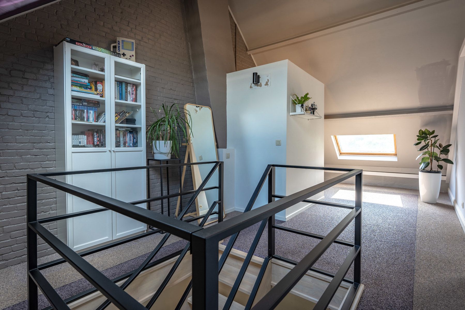 Instapklare bel-etagewoning met 2 slaapkamers, tuin en garagebox! foto 17