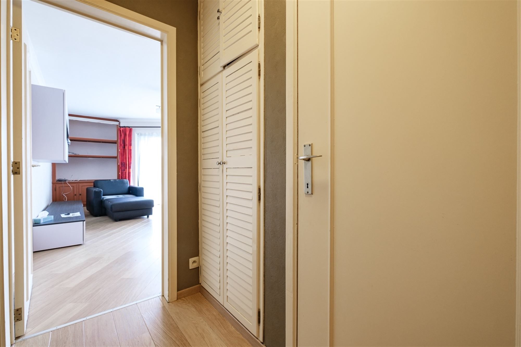 GEMEUBELD APPARTMENT TE HUUR IN HET HARTJE VAN SINT-TRUIDEN  foto 2