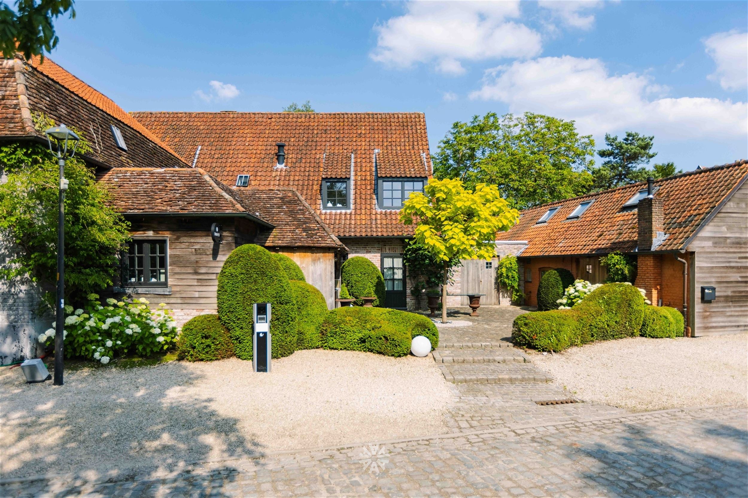 Exclusief restaurant met woonst aan de oevers van de Leie foto 3