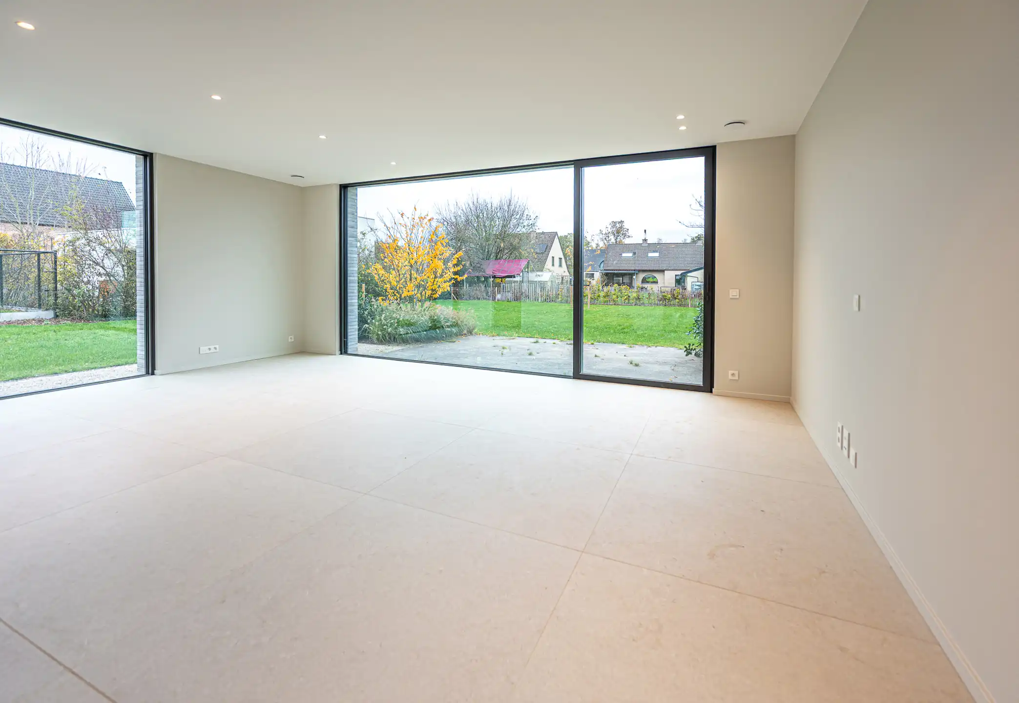 Moderne, energiezuinige nieuwbouwwoning foto 8