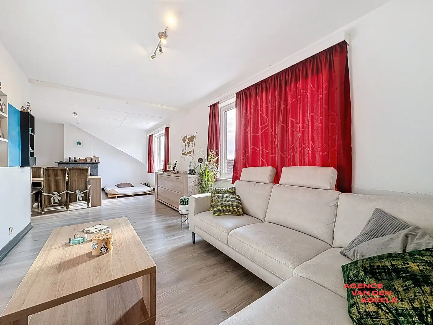 Instapklaar appartement te Sint-Kruis foto 4