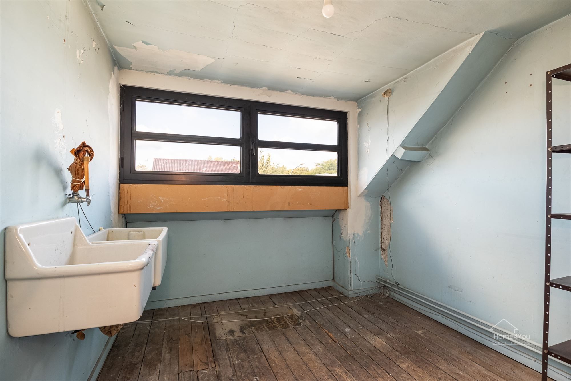 Zeer ruim herenhuis met zwembad foto 22