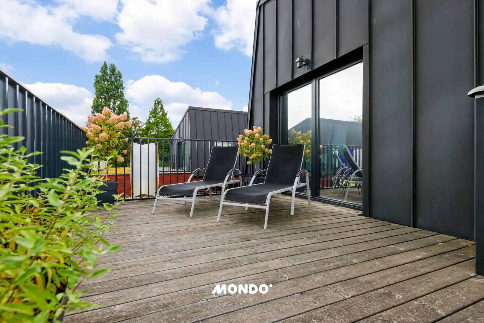 Energiezuinig penthouse met ruim terras, autostaanplaats en zicht op het kanaal foto 17