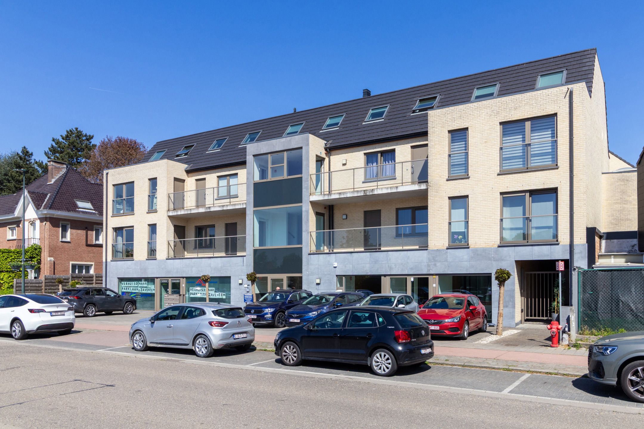 Appartement te koop foto {{pictureIndex}}