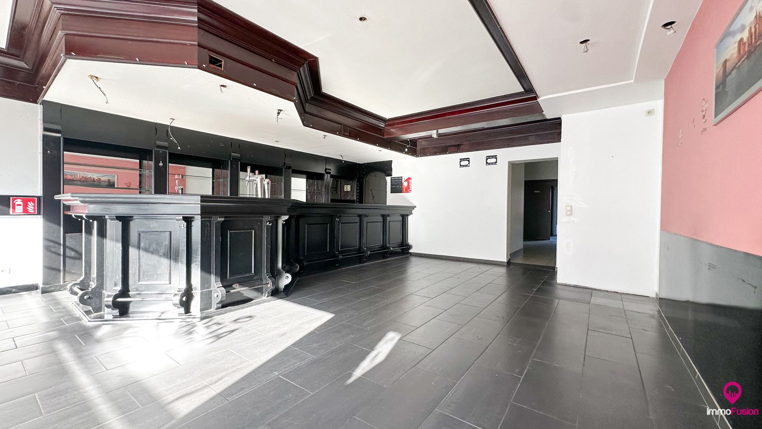 Ruim handelspand met garage in het centrum van Beringen! foto 6