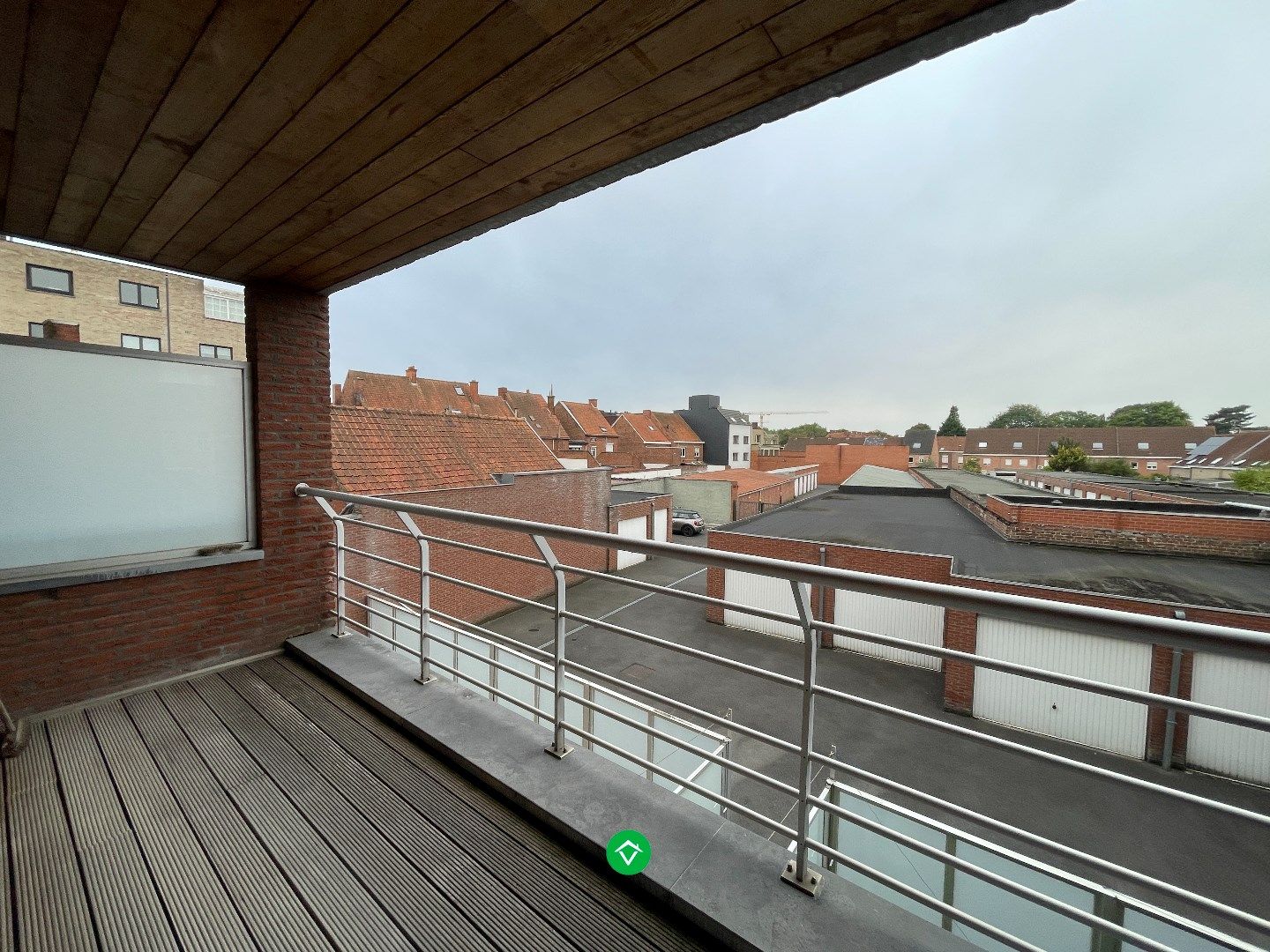 Ruim appartement (117 m²) met 2 slaapkamers, terras en garage in centrum Roeselare!  foto 13