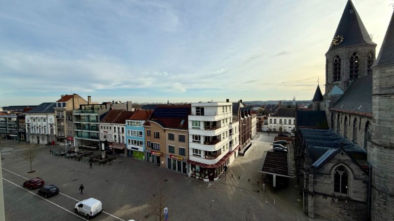Gezellig en verrassend ruim appartement met 2 slaapkamers en veel potentieel in het hart van Deinze foto 12