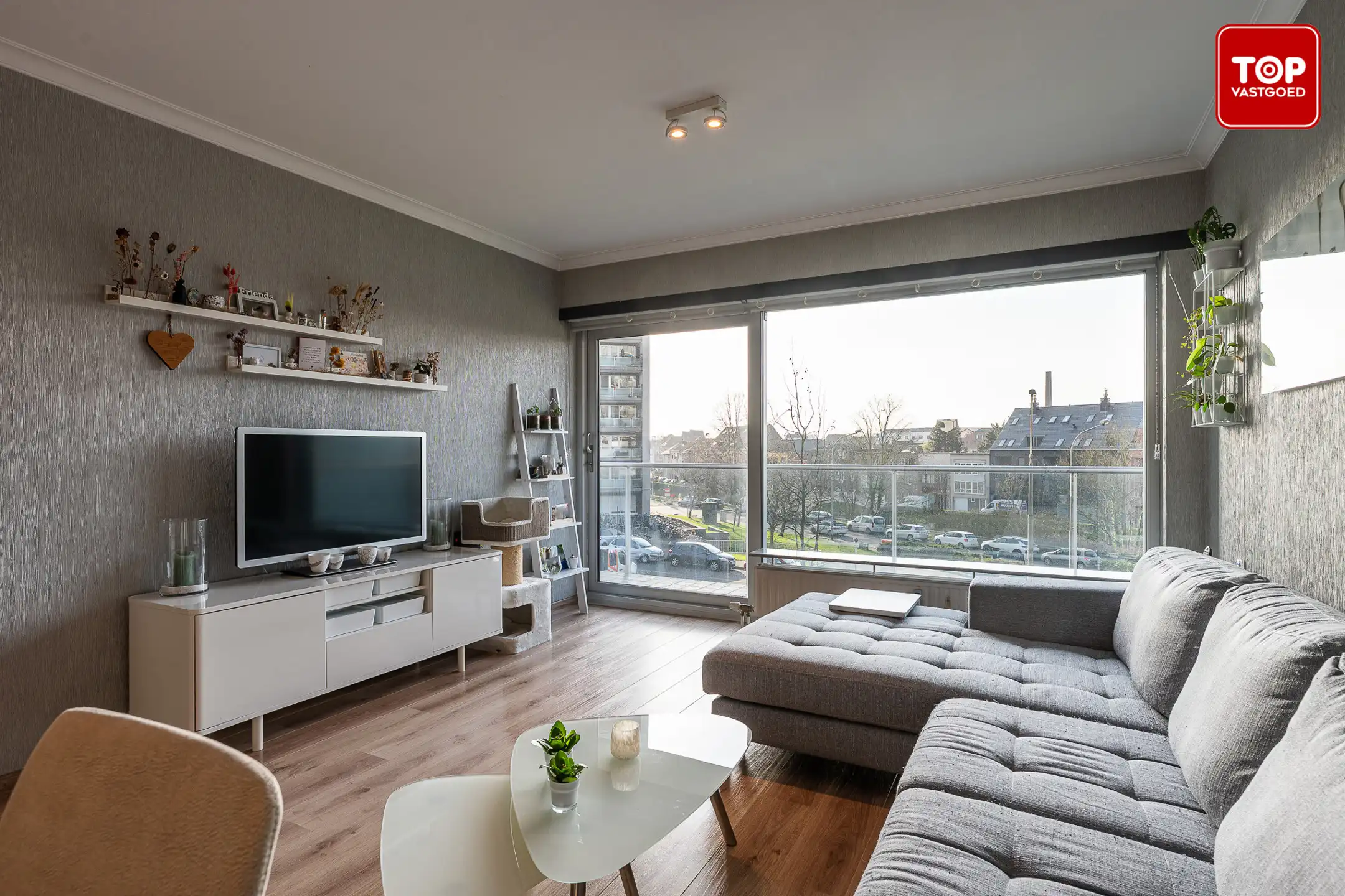 Gerenoveerd appartement dichtbij centrum Gent foto {{pictureIndex}}