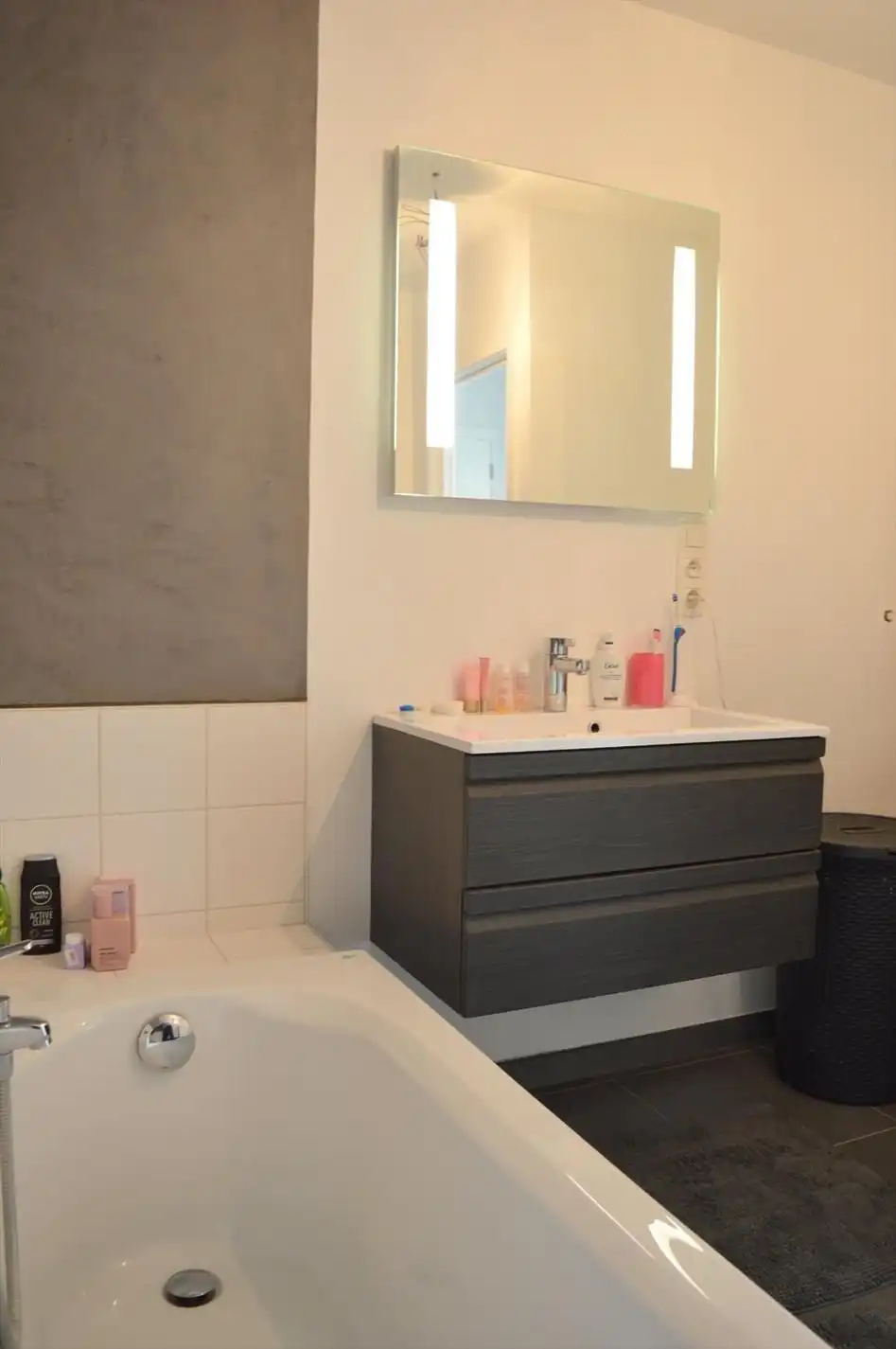 Instapklare gezinswoning (BJ 2013) met 3 slaapkamers, tuin én carport te koop in Heule foto 9