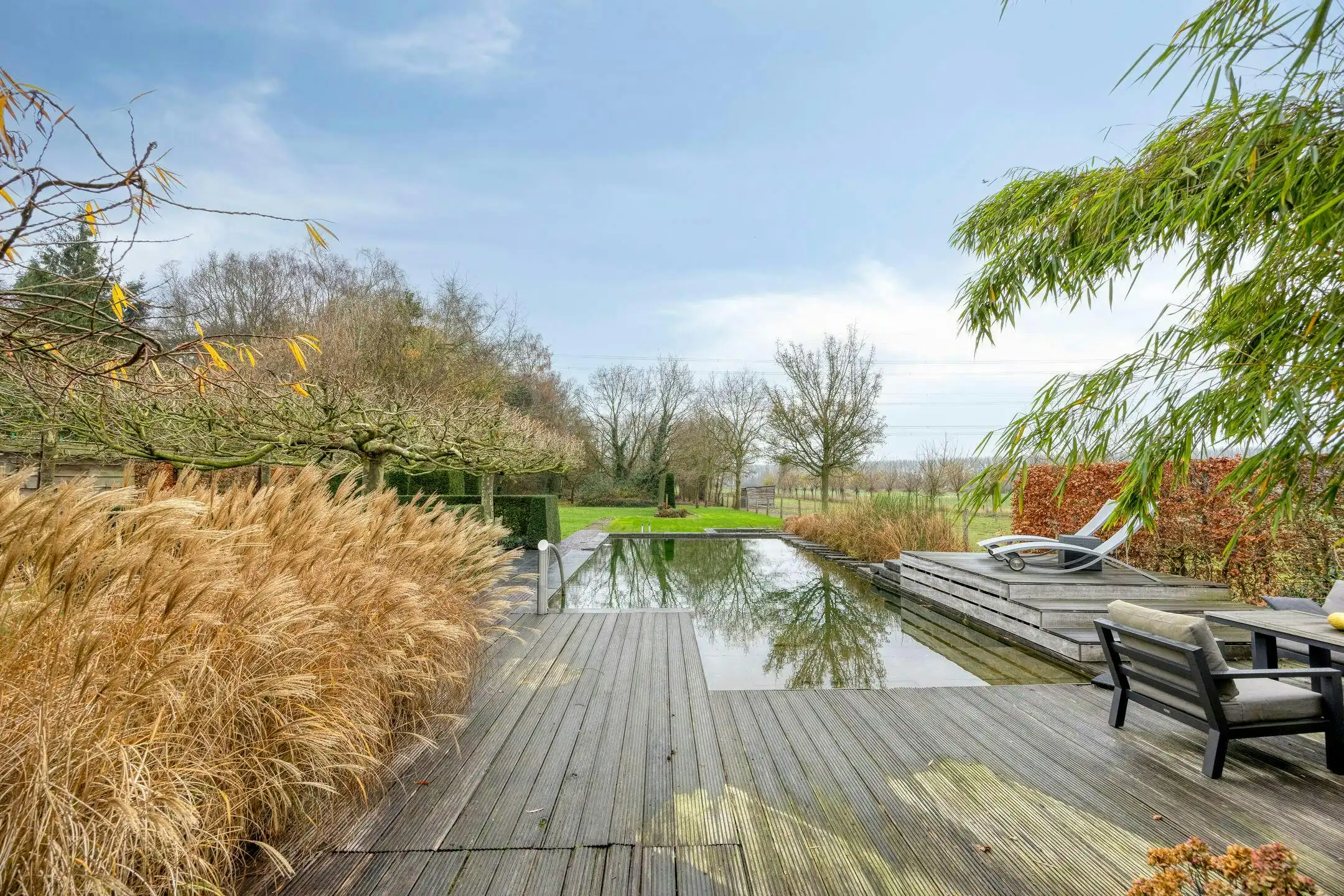 Vrijstaand huis met bijgebouw op perceel van 4012m² te Moerkerke foto 2