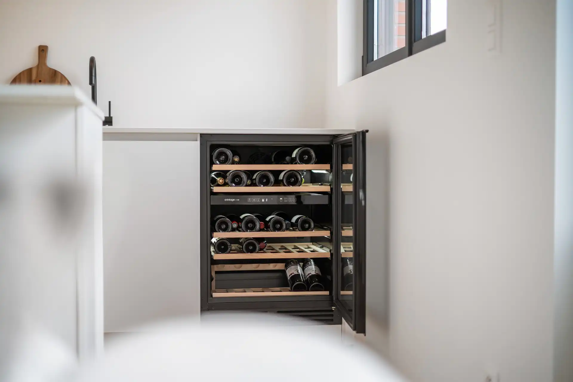 Tot in de puntjes gerenoveerd appartement foto 8