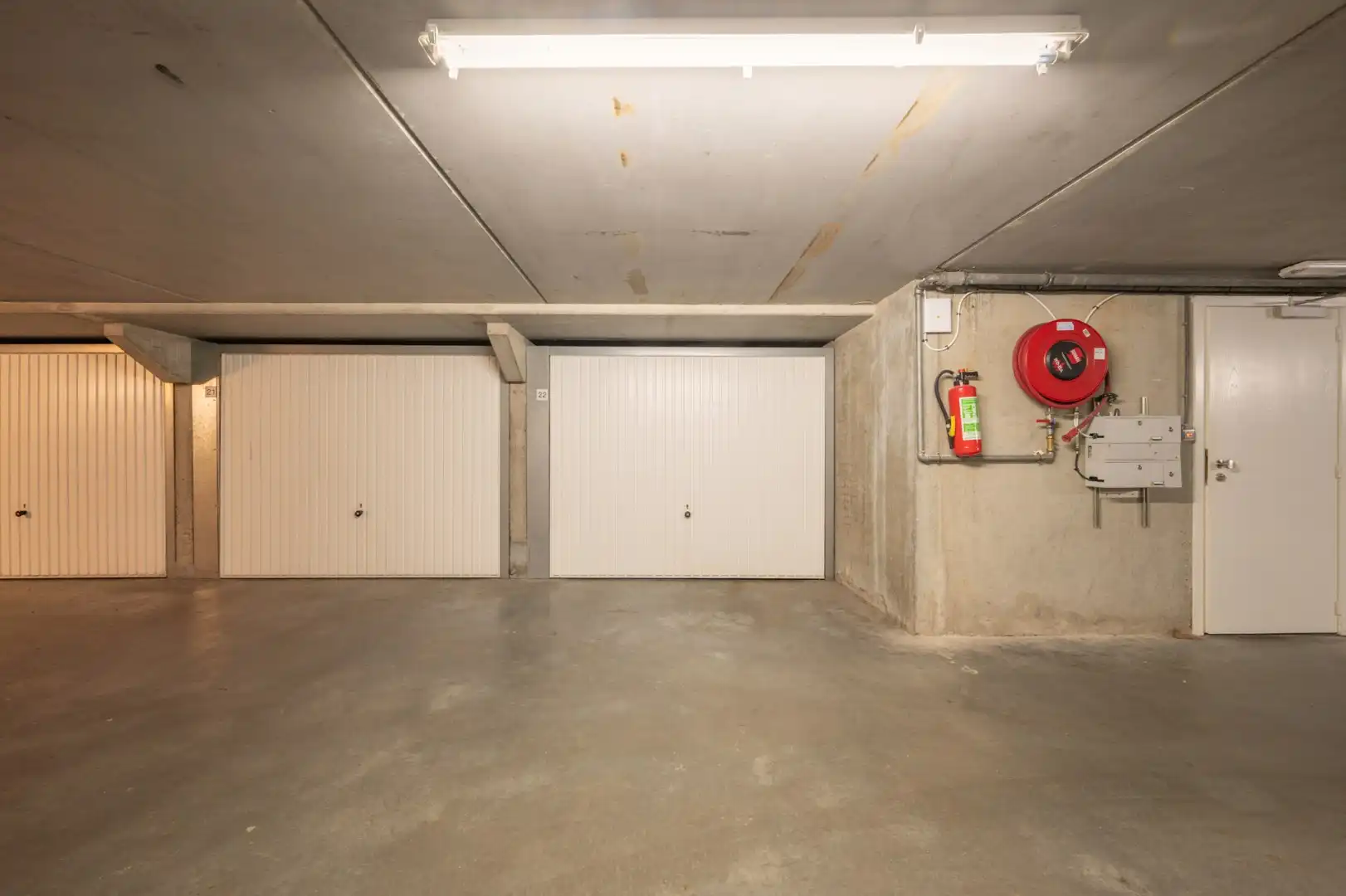 Uiterst ruim appartement met 3 slaapkamers en 2 badkamers   foto 24