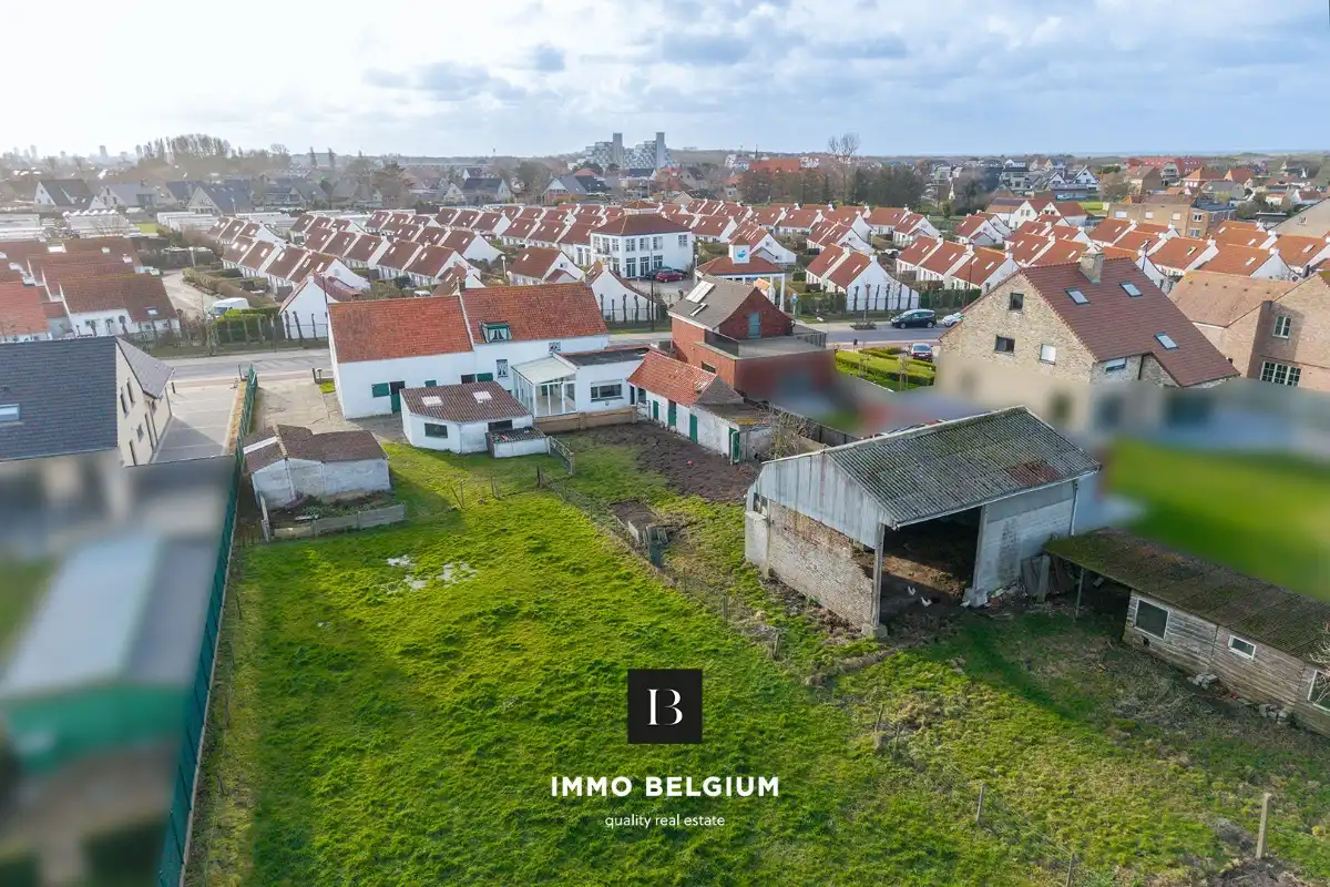 Te renoveren of te slopen hoeve in de Vosseslag foto {{pictureIndex}}