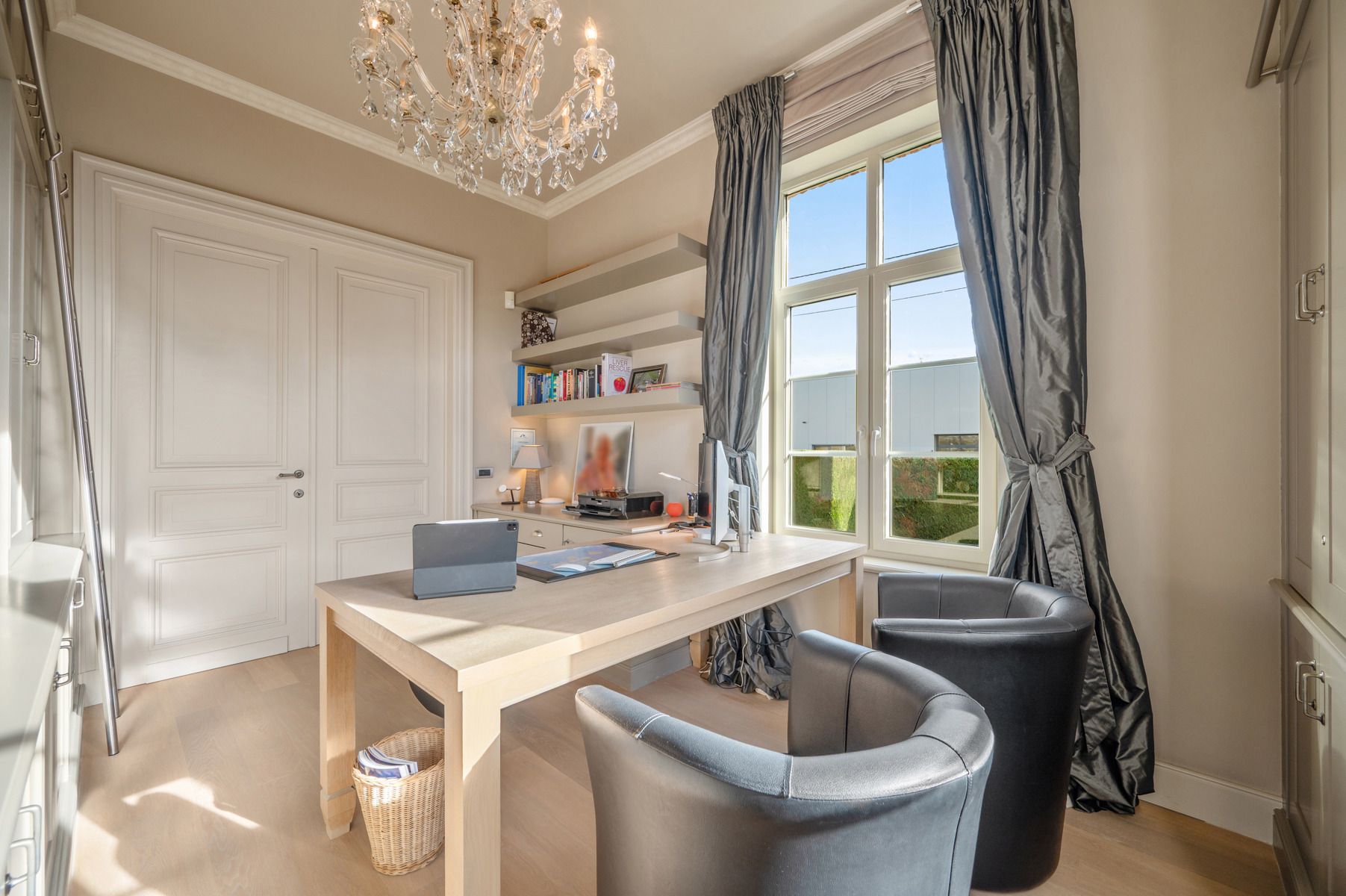 Prachtige villa in tijdloze architectuur te SCHRIEK foto 4