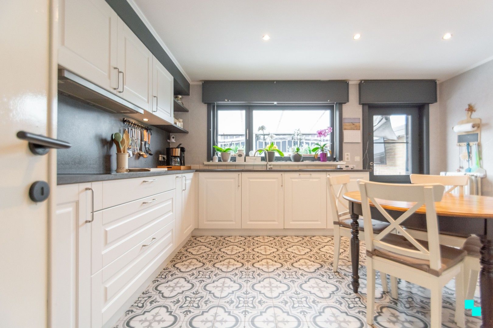 Ruime woning nabij de Makegemse bossen foto 12