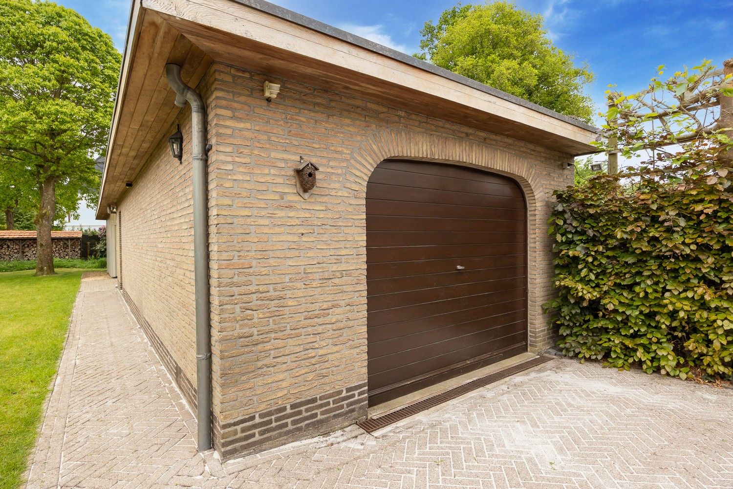 Instapklare, ruime woning met 4 slaapkamers, zonnig terras en multifunctioneel bijgebouw foto 17