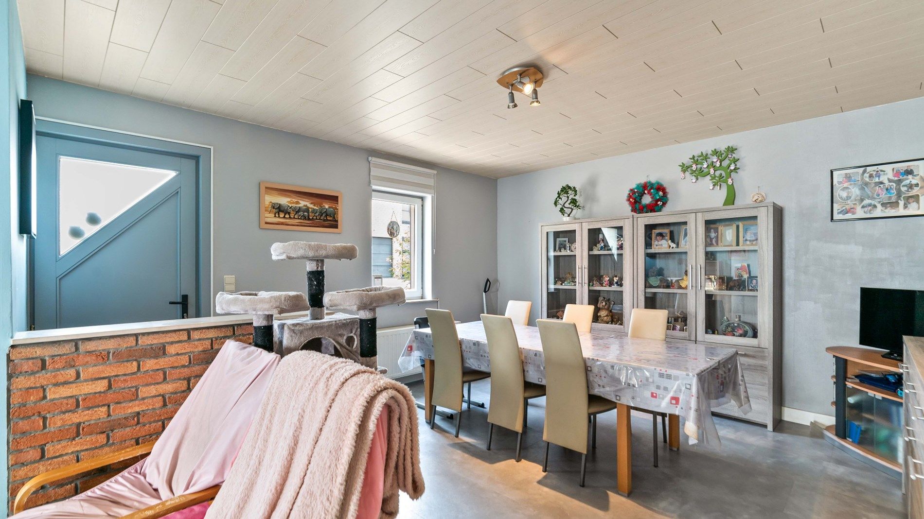 LUBBEEK woning met mooie tuin foto 5