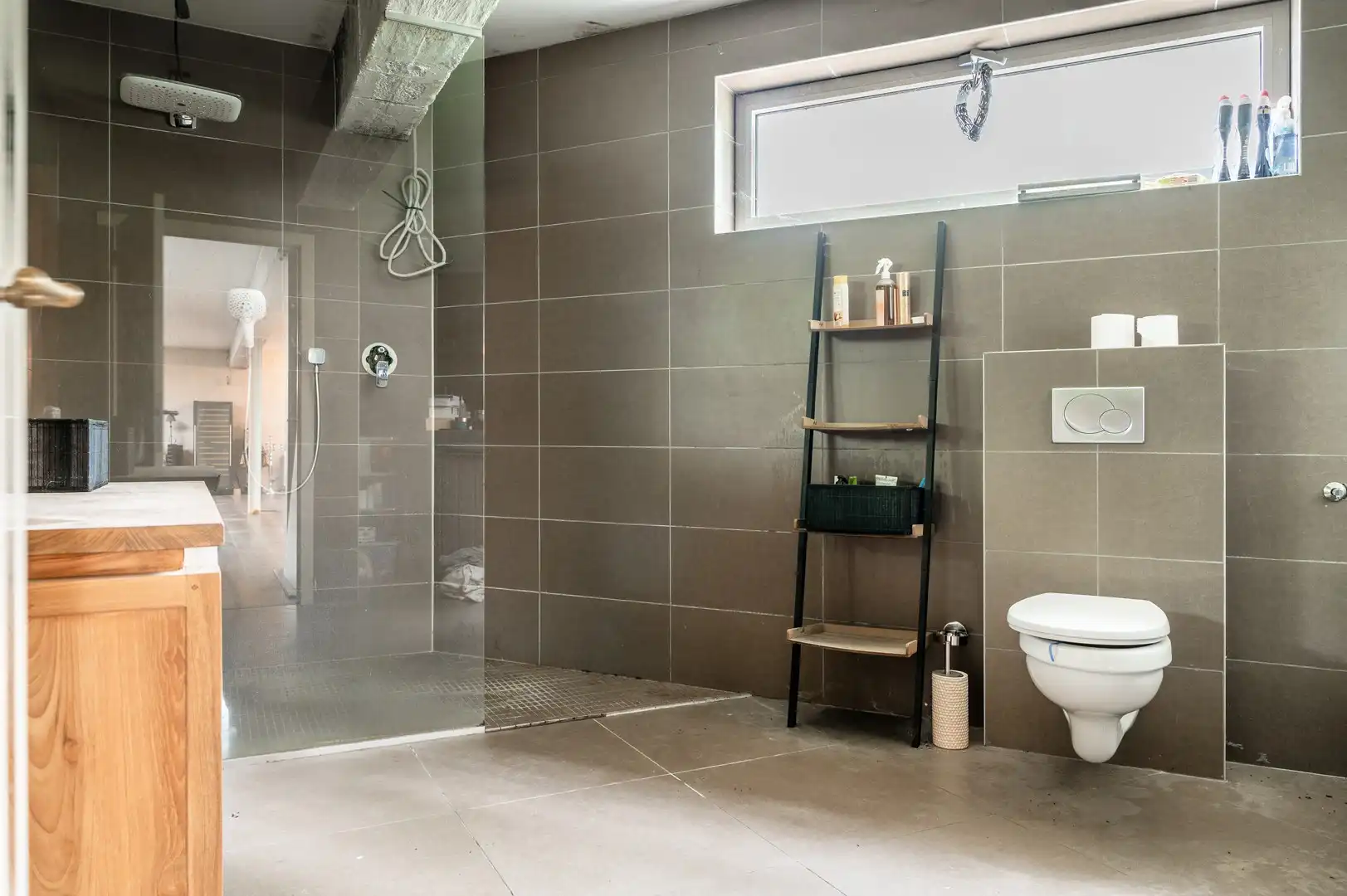 Magazijn 550 m2 met zonnepanelen. foto 13