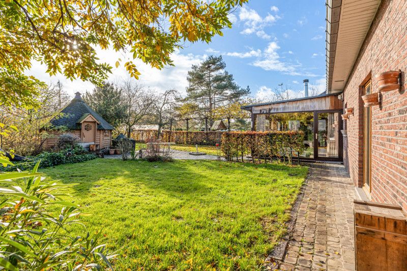 Statige villa op een perceel van 42are 70ca foto 34