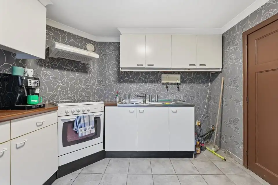 TE RENOVEREN GEZINSWONING OP EEN MOOI PERCEEL IN ZEPPEREN foto 15