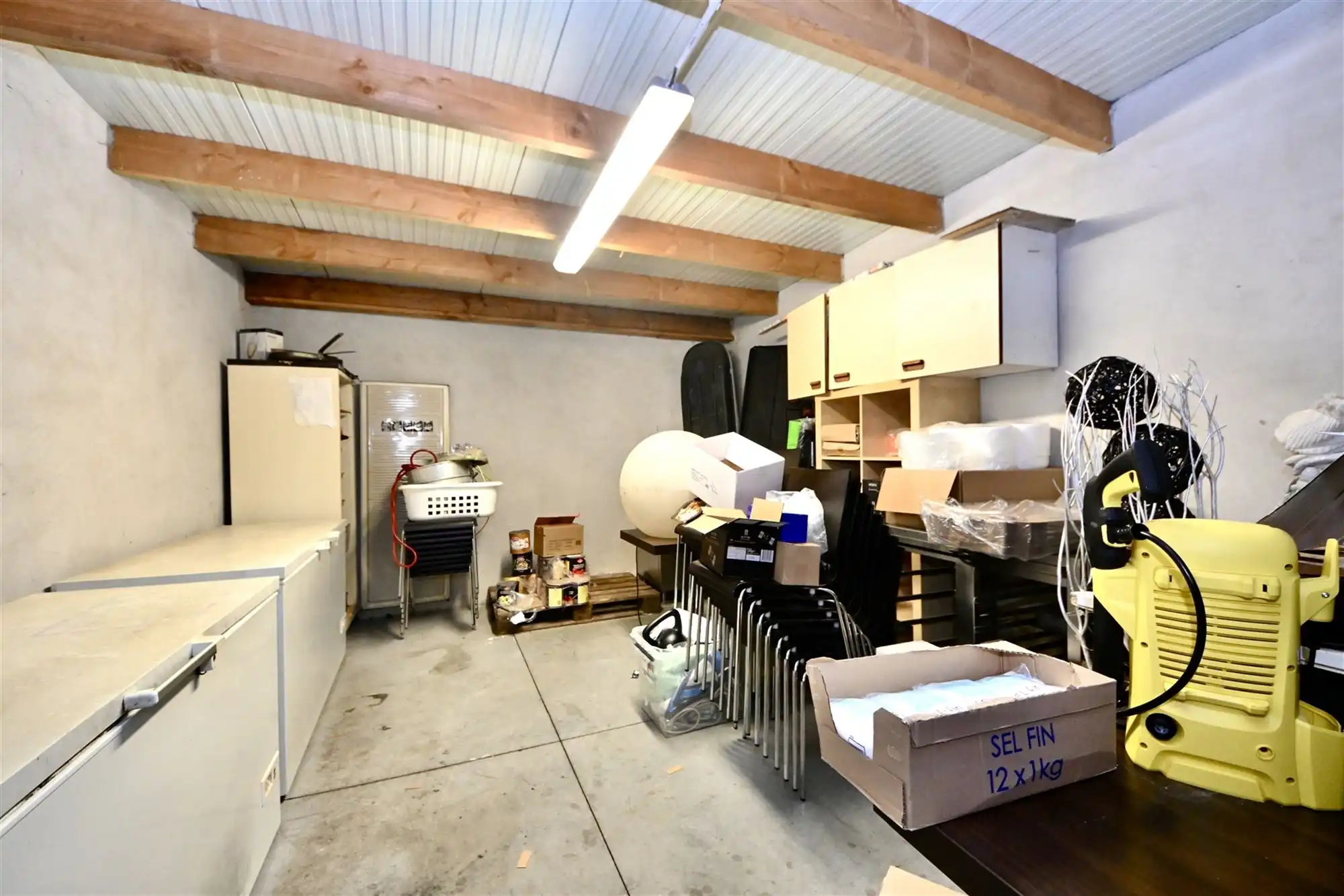 Handelspand met restaurant en appartement foto 21