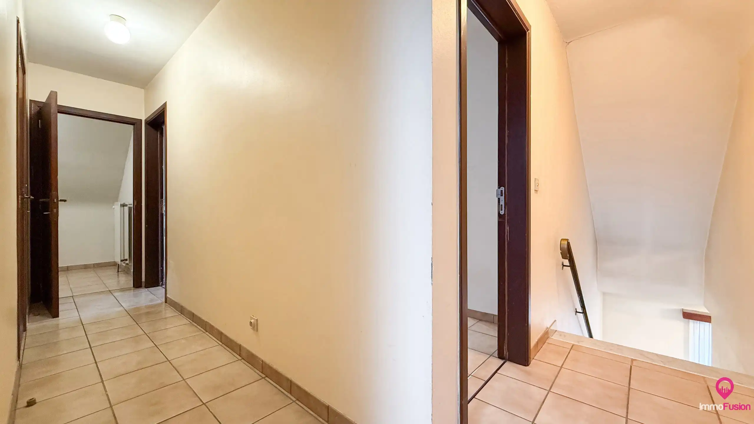 Handelspand met woonst op zeer goede commerciele ligging! foto 34