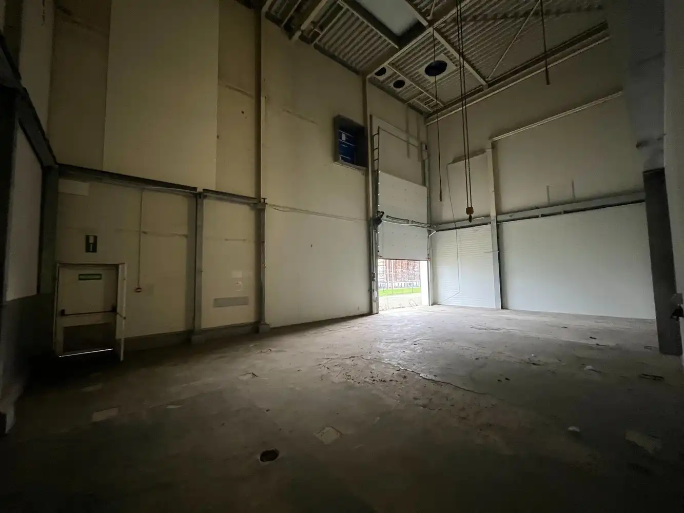 +/- 1790m² bedrijfsgebouw foto 9