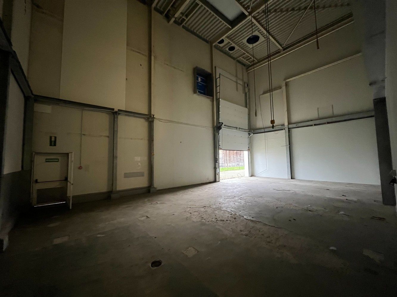 +/- 1790m² bedrijfsgebouw foto 9