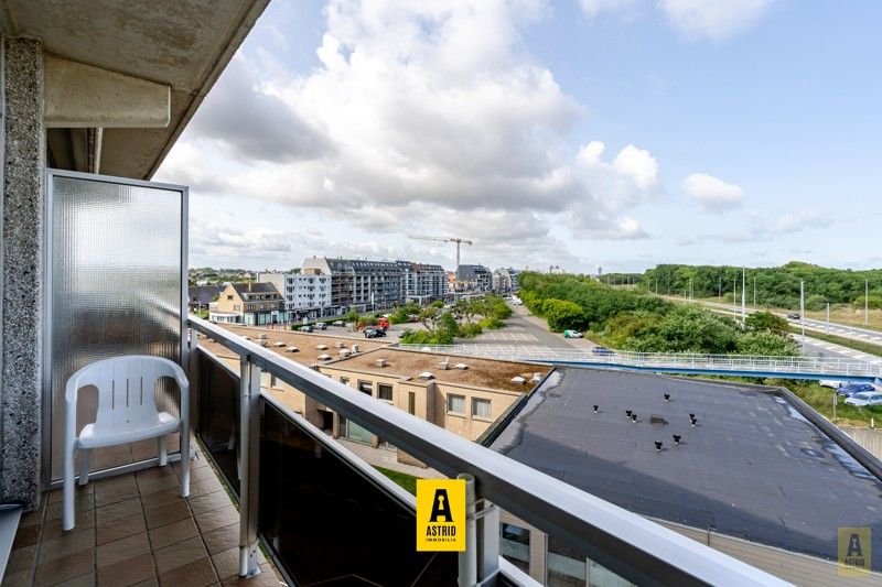 Instapklare zonnige studio met zeezicht! foto 17