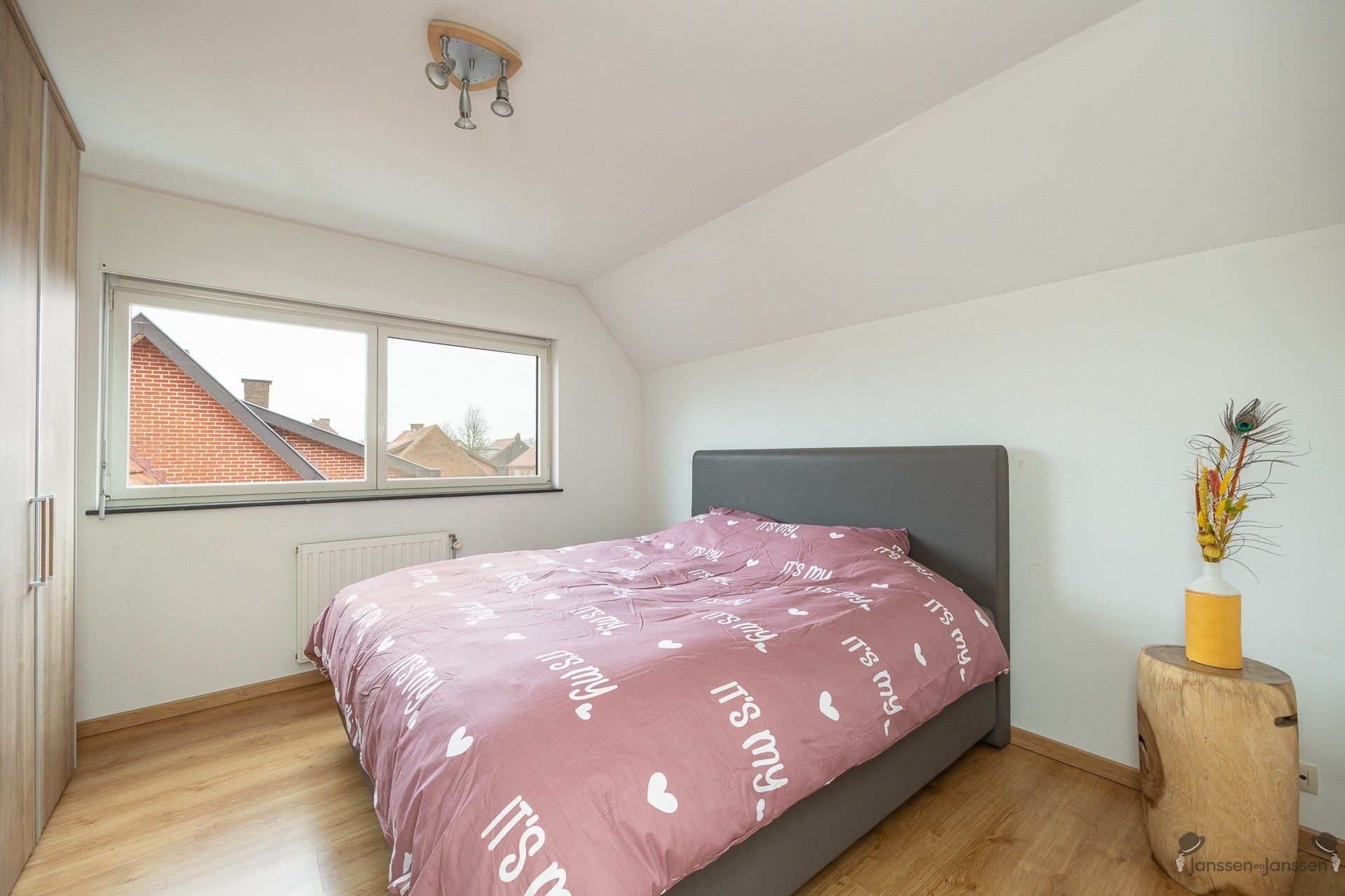 Woning met 4 slaapkamers en praktijk- of kantoorruimte op 744 m² foto 17