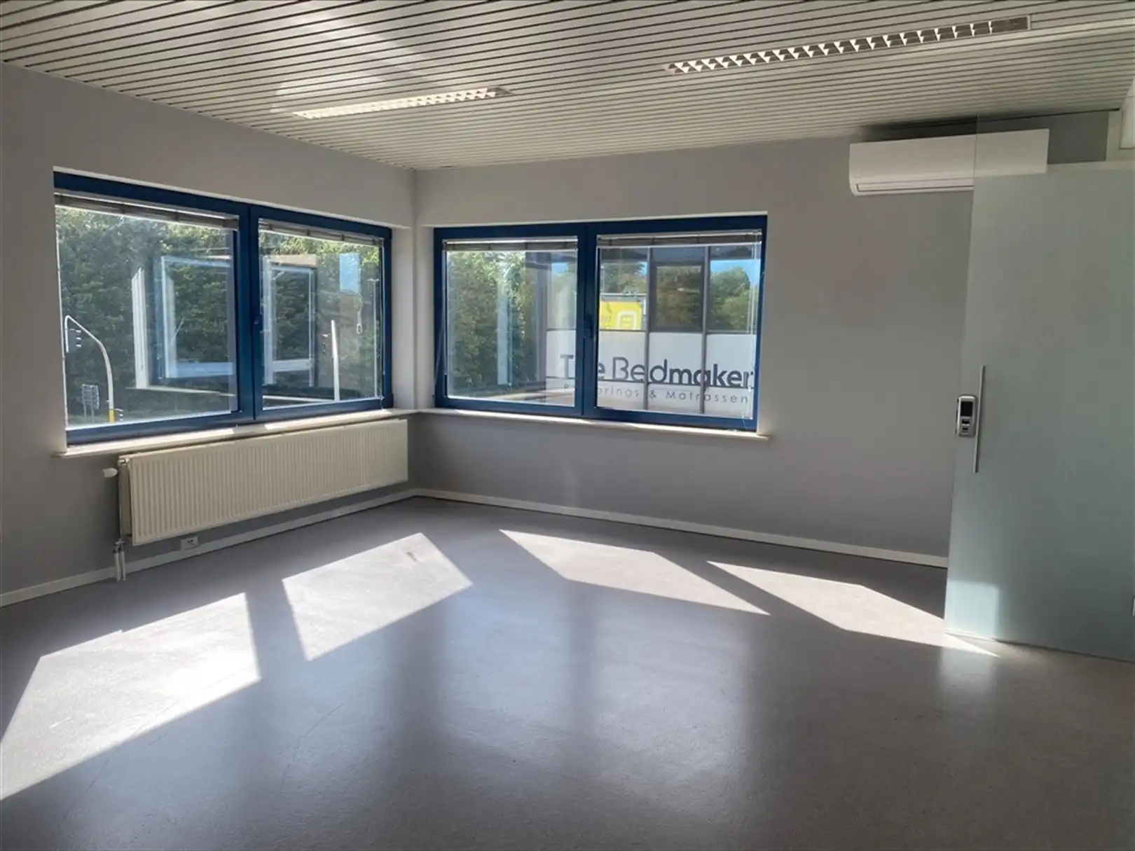 Comfortabele kantoren op zichtlocatie aan het klaverblad in Sint-Denijs-Westrem foto 6